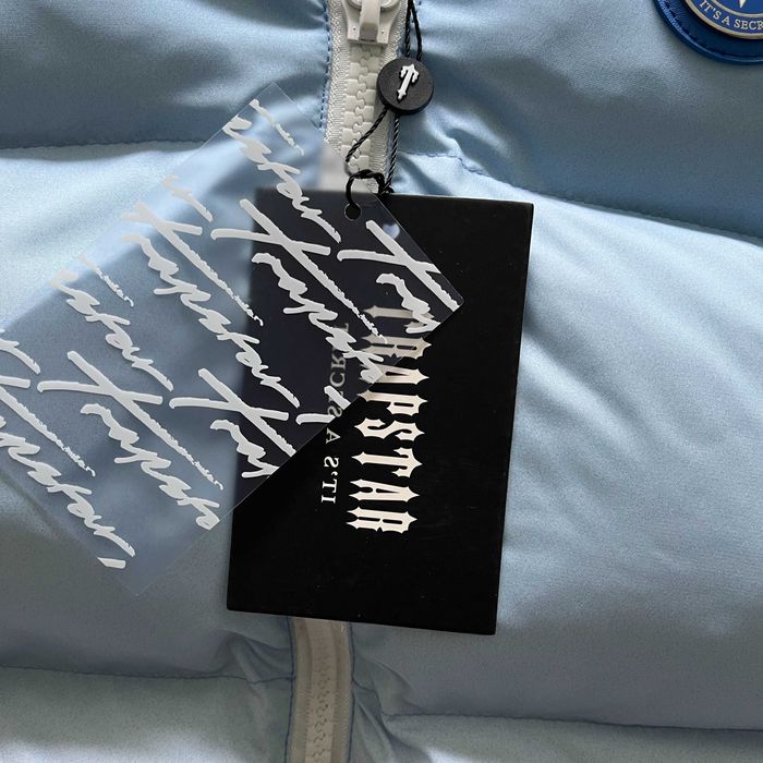 Vesta Trapstar Irongate / Premium Bistrita • OLX.ro