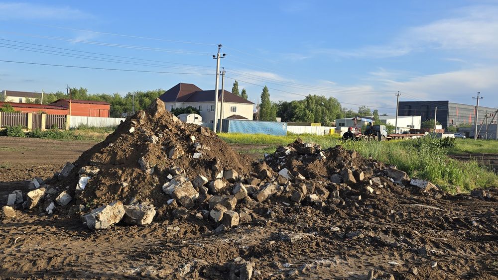 Отдам бесплатно  грунт+керамзит