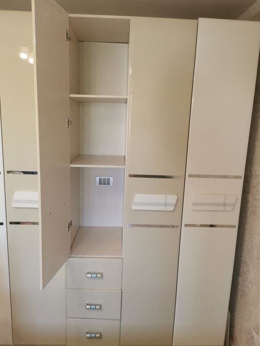 Продаётся шкаф для одежды