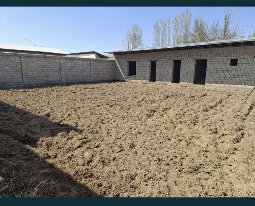 Поодаётся Боз сув 4 сот угловой