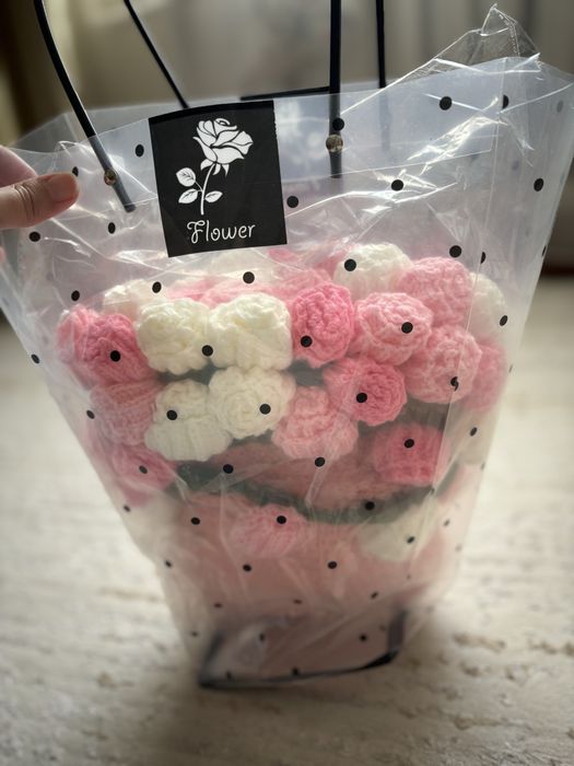 Вязаный букет-одеяло