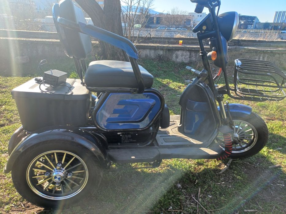 Триместна Електрическа триколка