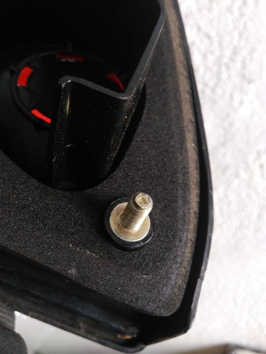 Vand doua stopuri NOI, spate (stanga + dreapta) pentru VW Golf II