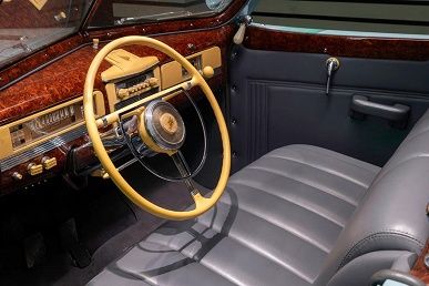 ЗиС 110 Панель приборов. Плафоны салона.