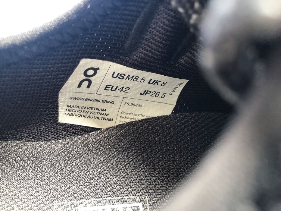 ON RUNNING Cloudeasy ОРИГИНАЛНИ мъжки маратонки 42/26,5