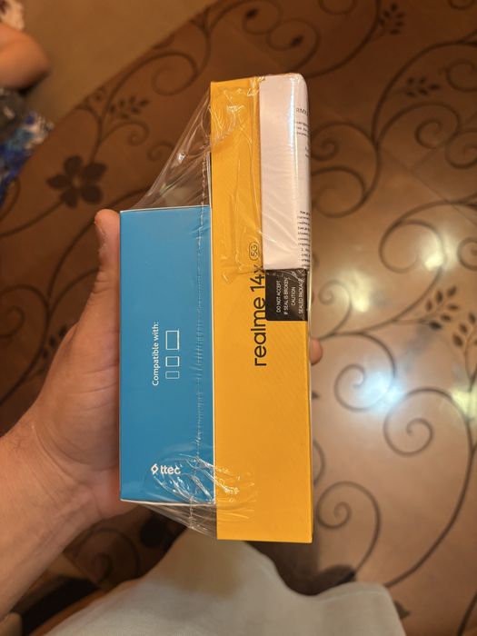 Realmi 14X 5G 128 gb + безжични слушалки