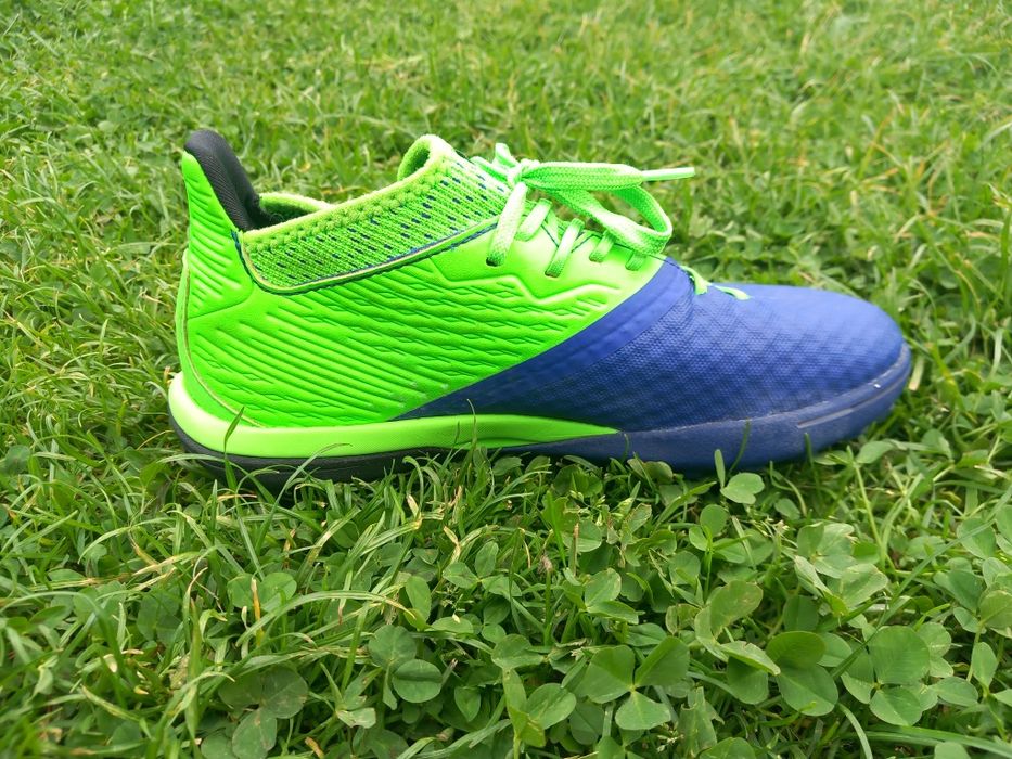 Ghete de fotbal VIRALTO Kips