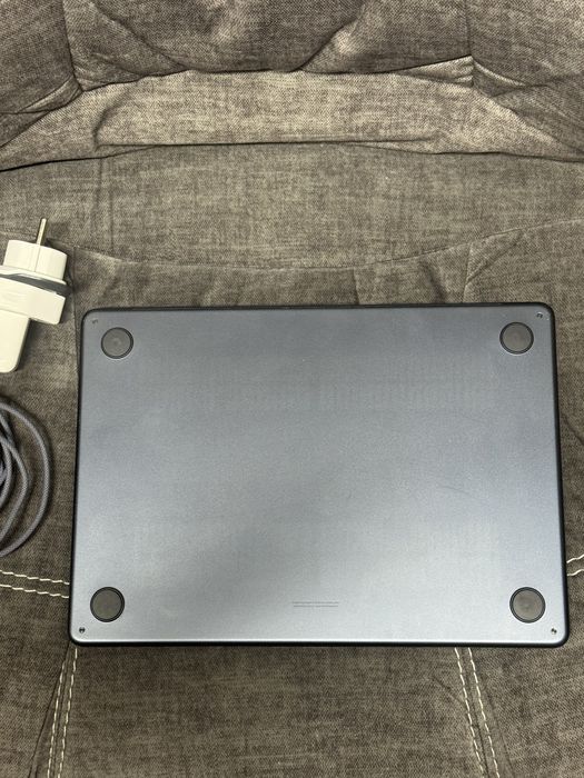 MacBook Air M2 2022