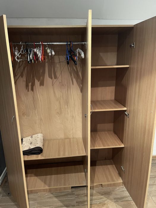 Vand dulap si comoda