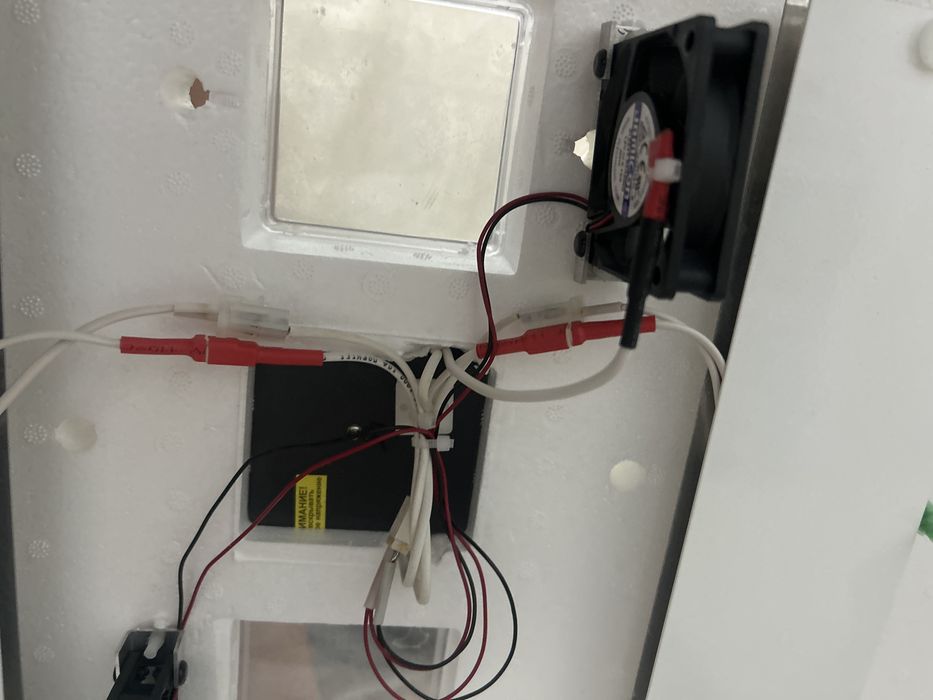 Продается хороший ИНКУБАТОР