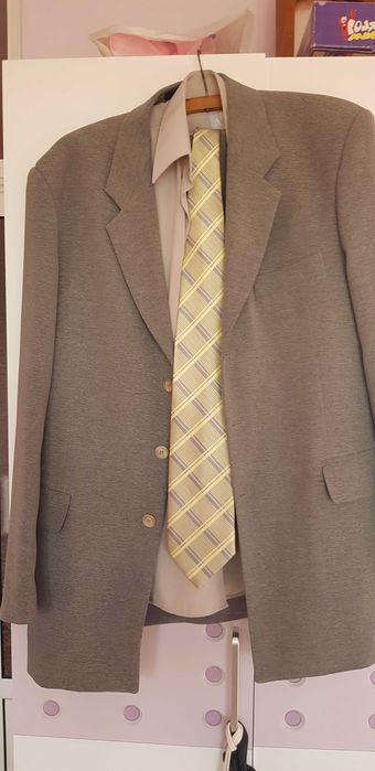 Мъжки костюм отличен