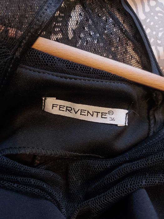 Елегантна черна дамска рокля размер S