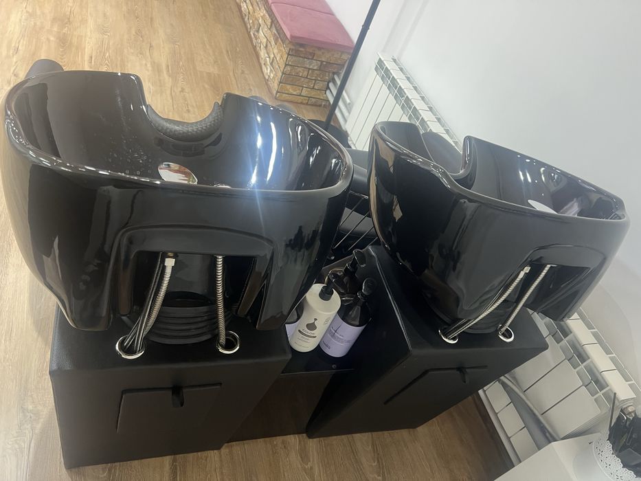 Mobilier salon coafor cosmetica