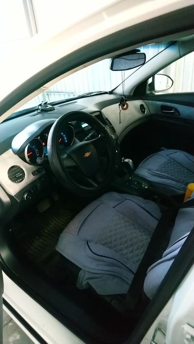 Chevrolet Cruze 1.6 автомат