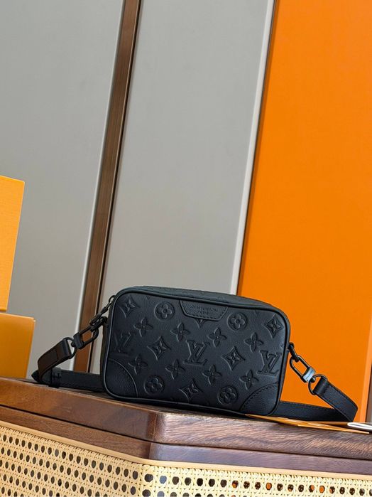 В продаже сумка Louis Vuitton