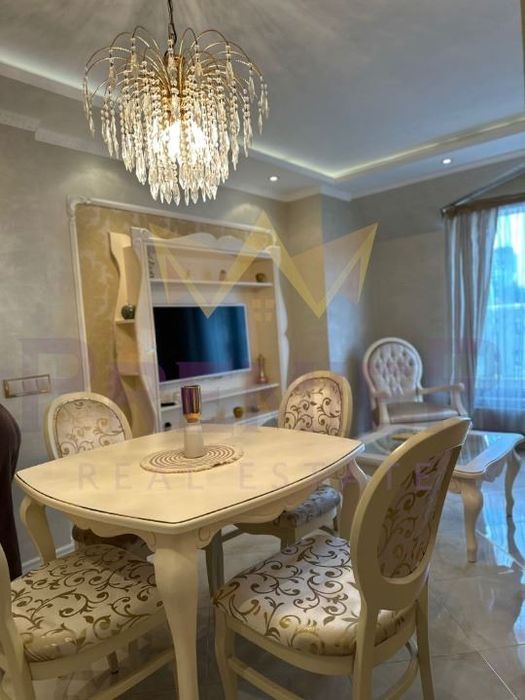 Дава се под наем Двустаен апартамент в Варна, Център - 70 кв.м за 1200 € - Снимка #3