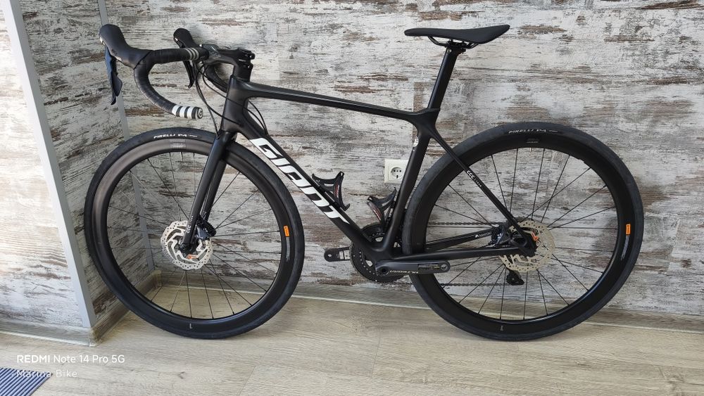 Карбонов шосеен велосипед Giant TCR Pro Team Ultegra SLR1 42 Carbon Powermeter | M