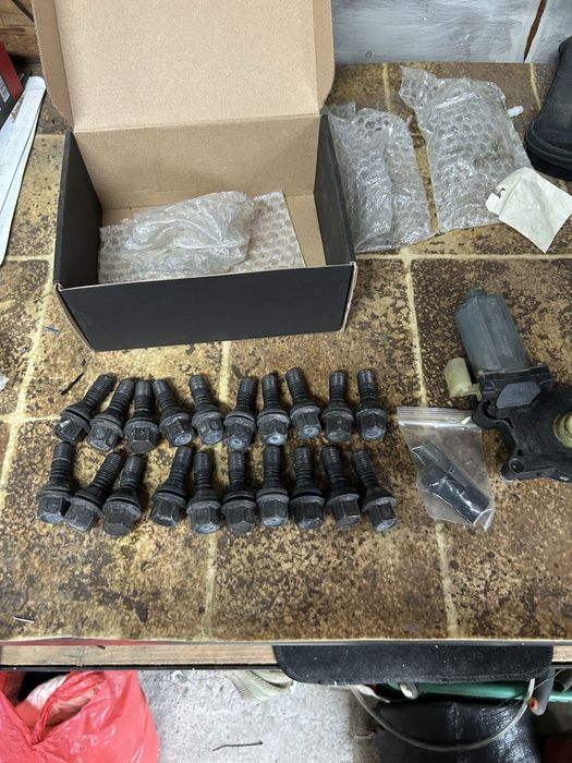 Болтове датчик партроник моторче стъкла BMW E53