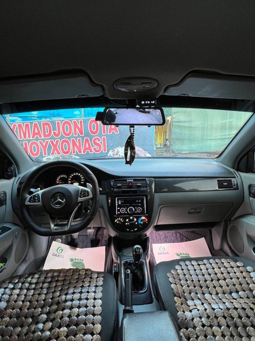 Lasetti 1.8 sotladi yli 2012 probegi 2400 yurgan