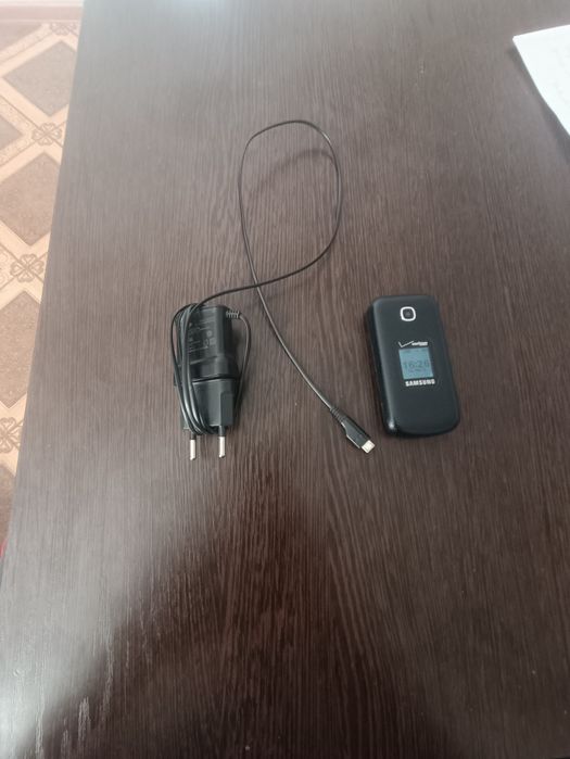 Продаю перфектум cdma телефон с номером