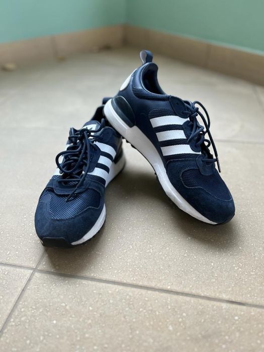 Pantofi adidas de sport