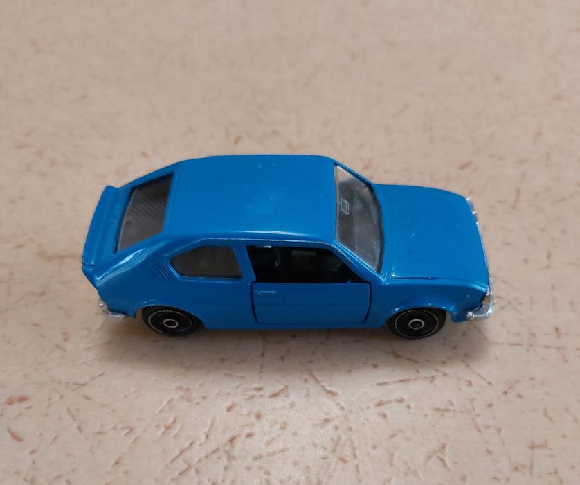 Стари метални колички Polistil и Siku