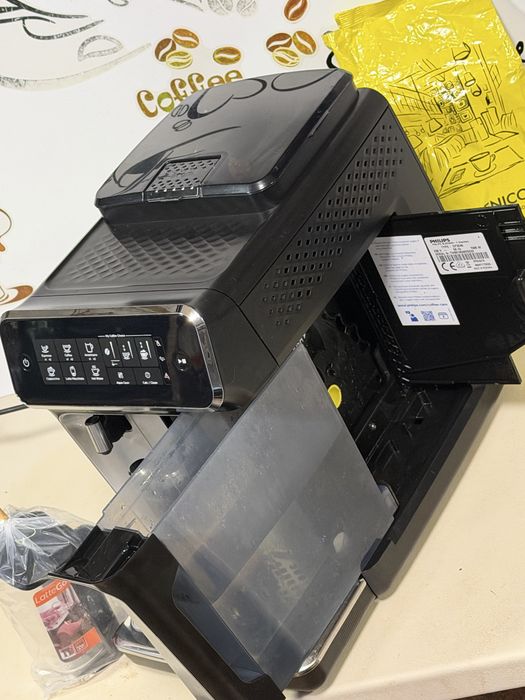 Кафемашина кафе автомат Philips EP3246 с гаранция