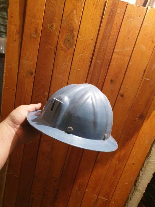 Продавам нова каска