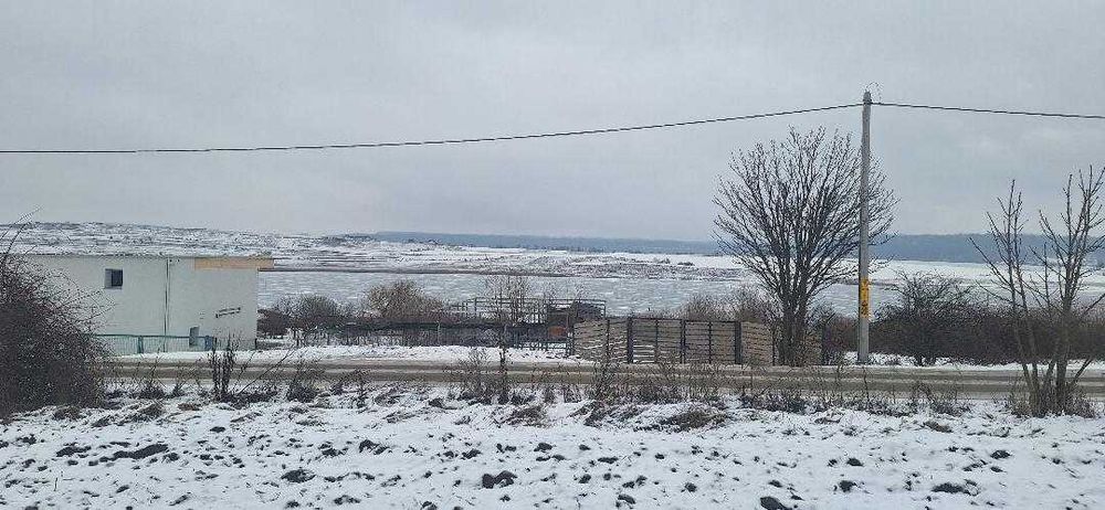 teren Lipoveni/Lac -1471 mp