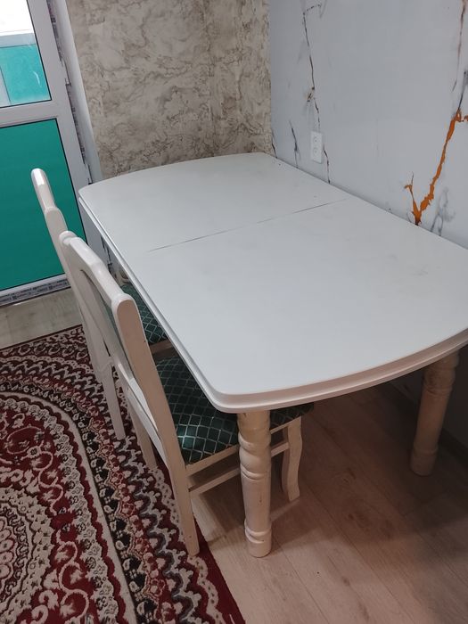Продам кухонный стол