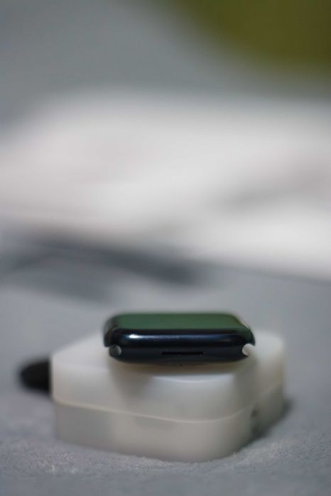 Apple Watch 8 98% baterie