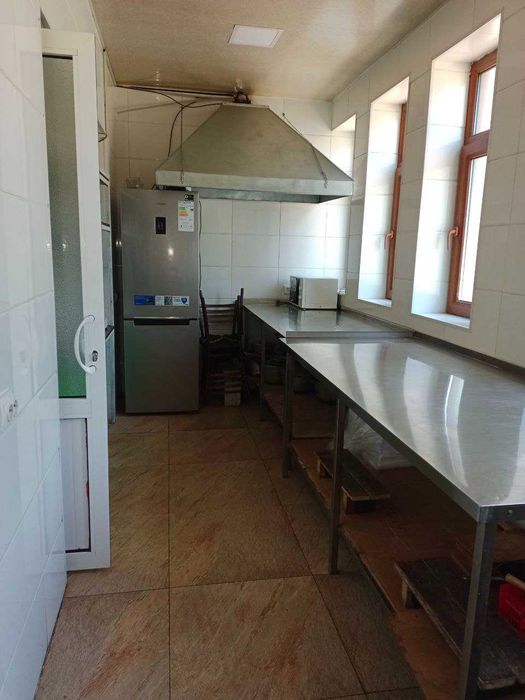 Зудлик билан ошхона сотилади 3*1