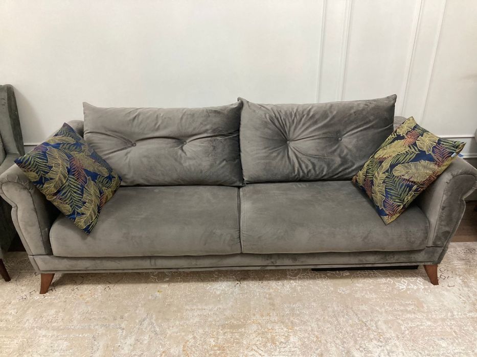 Мягкая мебель (диван)