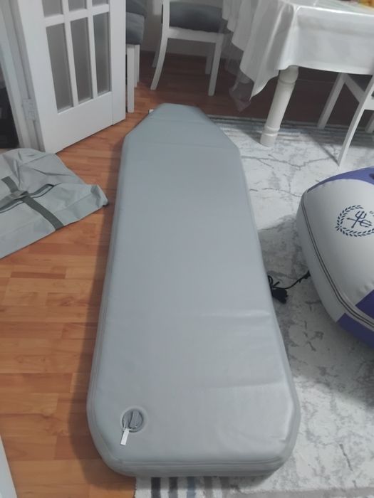 Абсолютно новая  лодка