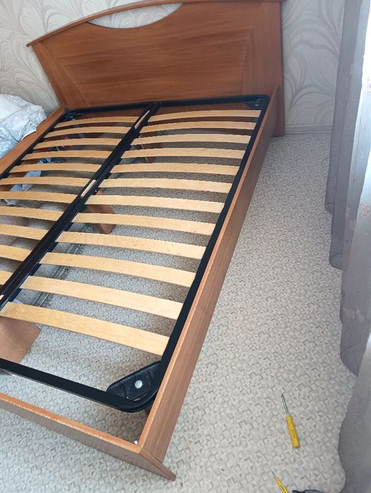 Продам кровать 25 тыс.