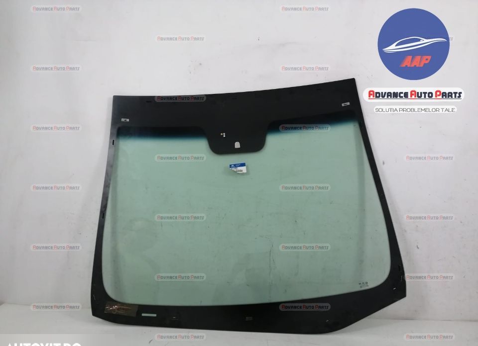 Оригинален предeн автомобилен прозорец в добро състояние КУПЕ Хюндай i