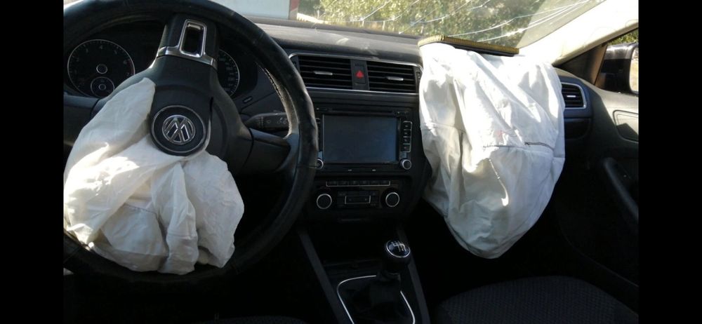 Продава се само на части Фолксваген Джета 1.2 tsi 2012година