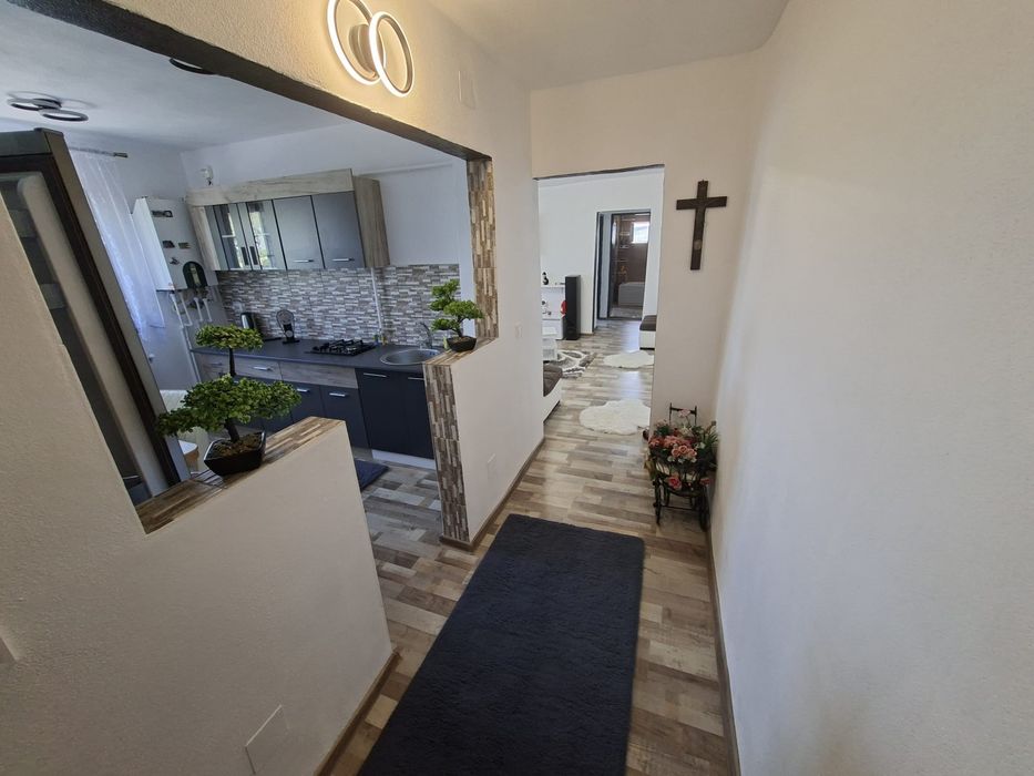 Vand Apartament Cu 2 camere 60MP