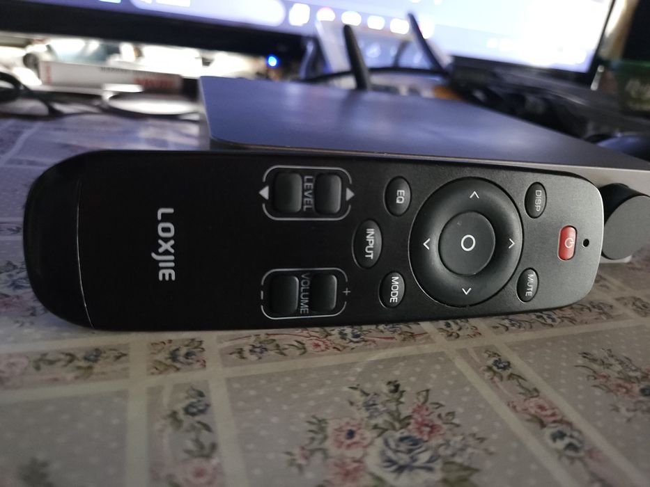 Vând amplificator Loxjie A30  Bluetooth, USB etc.