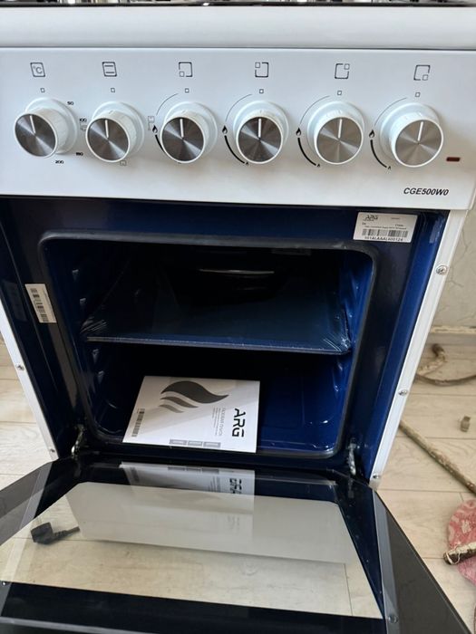 Продам новую газ плиту