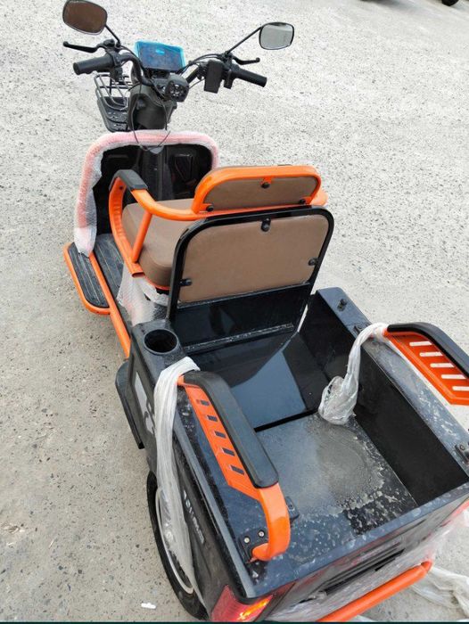 Скутер 3-х колесный Модел Х7