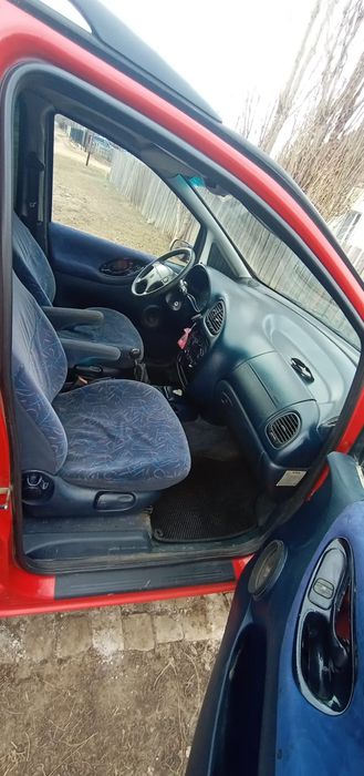 Автомобиль Шаран