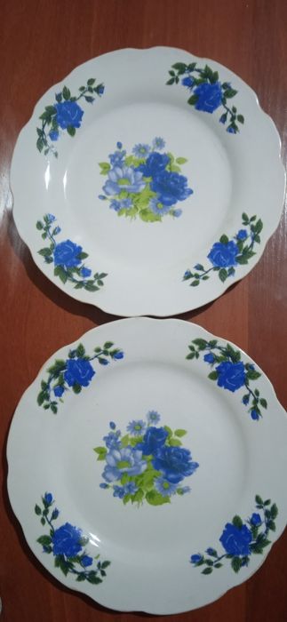 Комплект посуды для микроволновки,Всё Новое! Тарелки большие и маленьк