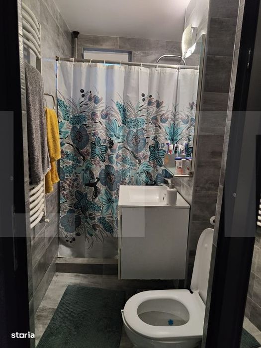 Apartament cu 3 camere, zona Aurel Vlaicu, Bloc renovat