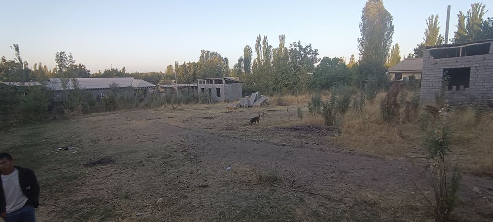 20 sotix yer sotiladi,Toshkent viloyati, Yuqorichirchiq tumani,Jambul