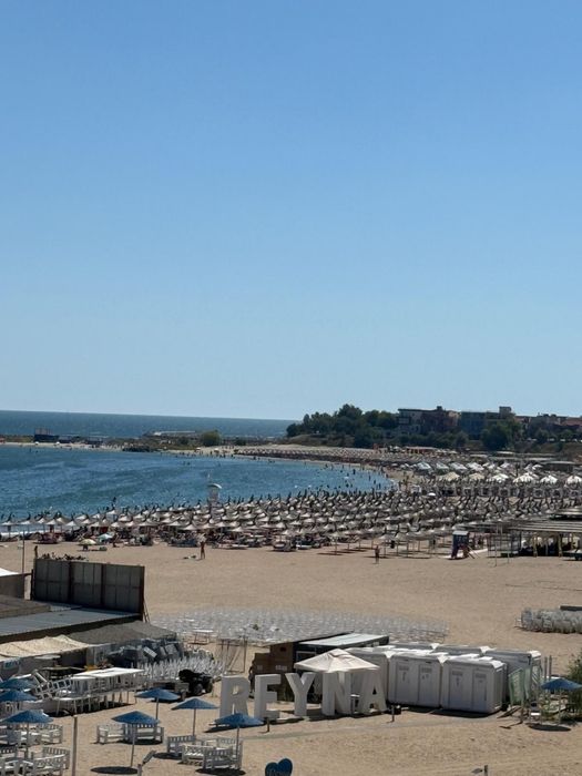 Apartament 3 camere Faleza Nord lângă plaja Reyna