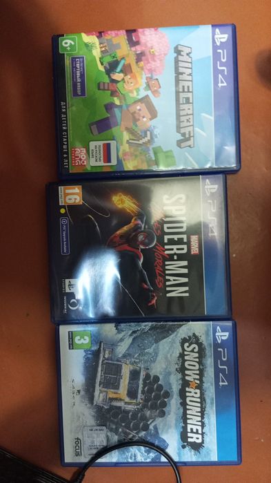 Продам сони плейстейшен 4