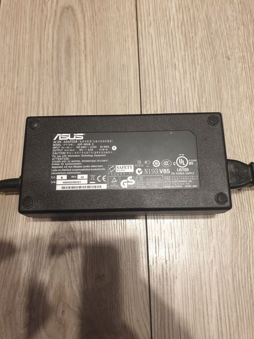 Vand Alimentator/Adaptor Original Asus ADP180 hb d