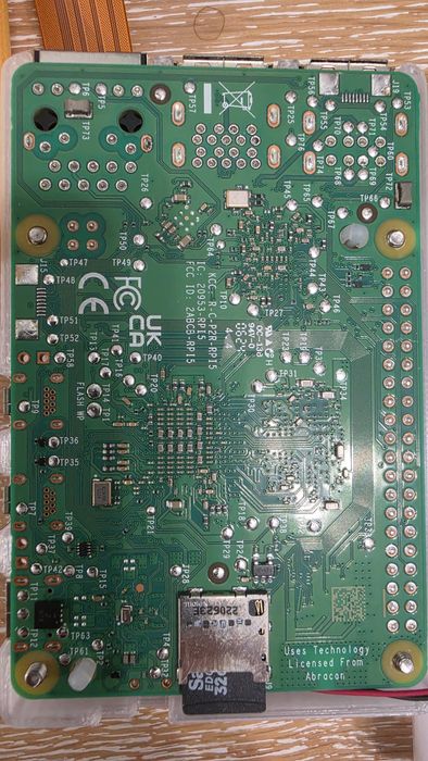 Kit complet Raspberry Pi 5 (8GB) + Cameră v3 NoIR + Sursă oficială 27W + Accesorii