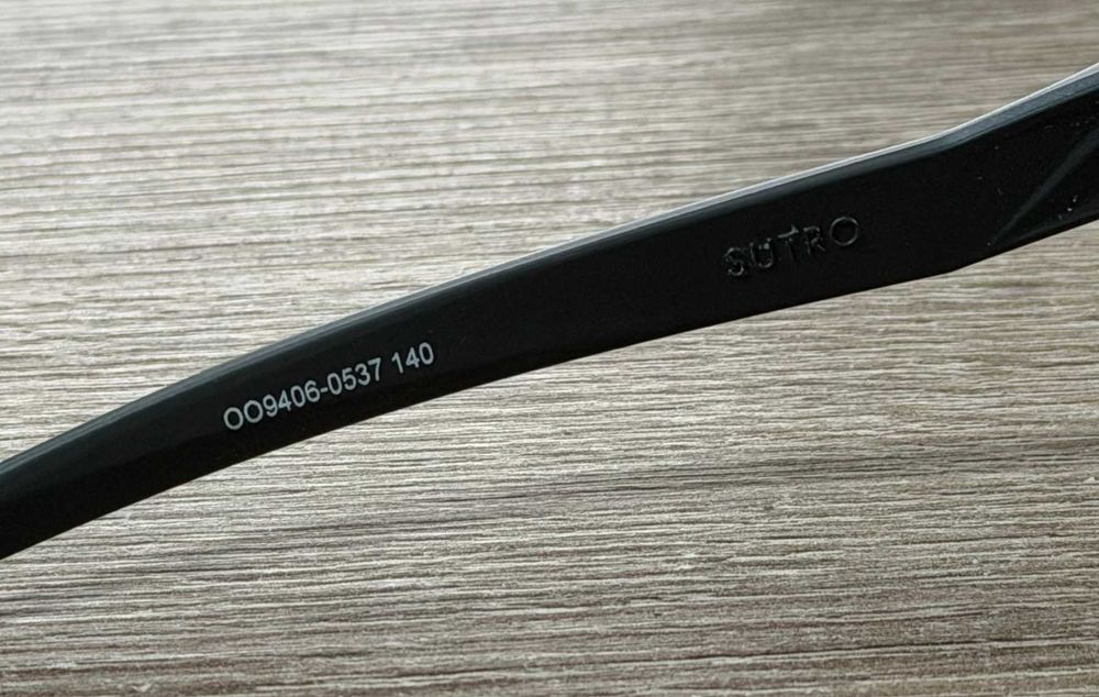 Слънчеви очила Oakley Sutro
